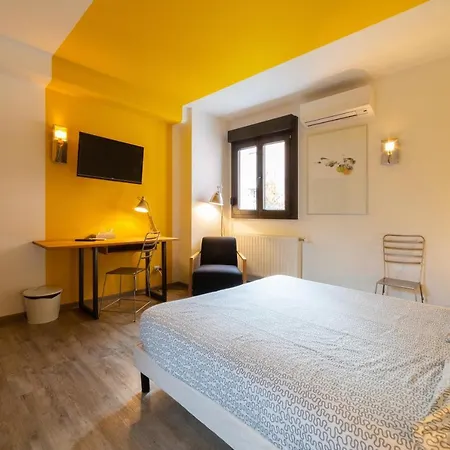 Maison Mondrian Bed & Breakfast 3*