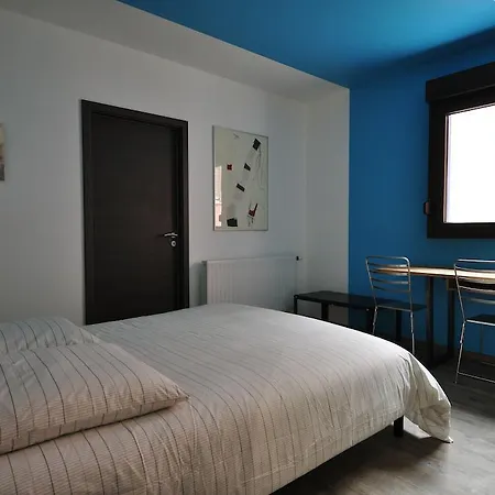 Maison Mondrian Bed & Breakfast 3*